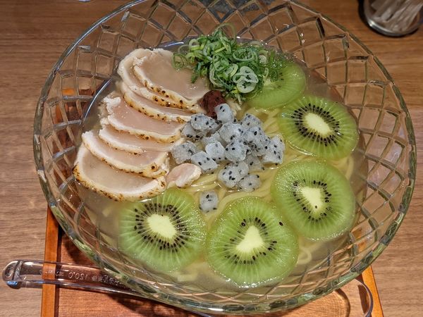 「冷やし塩キウイ鶏soba」@鶏Soba Toraやの写真