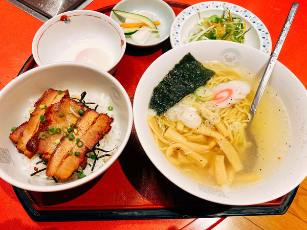 「ランチ　塩ラーメン」@朝鮮飯店 伊勢崎東店の写真