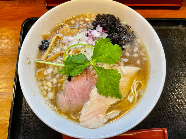 「あっさり煮干しそば800円」@煮干し中華そば つけ麺 海猫の写真