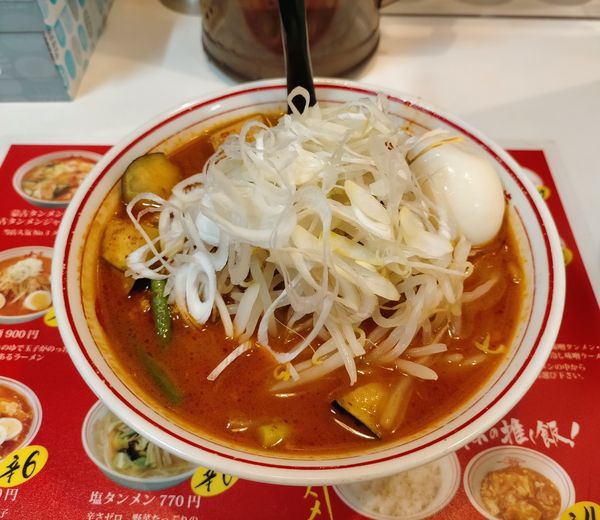 「北極の夏950円 ゆで玉子70円(辛さ10)」@蒙古タンメン 中本 大宮店の写真