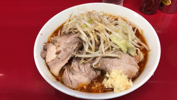 「小少なめ¥770ニンニク少し、SK¥100」@ラーメン二郎 西台駅前店の写真