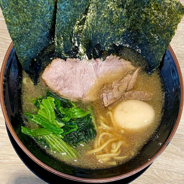 「ラーメン ¥600円（味付玉子＋100円）」@ラーメン桜道の写真