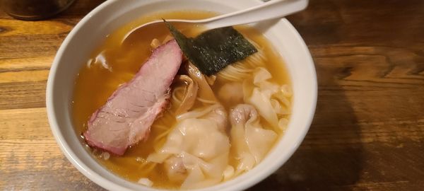 「塩ワンタン麺」@荏原町しなてつの写真