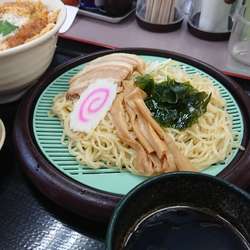 山田うどん食堂 川島インター店の画像
