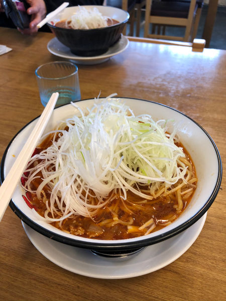 「勝浦坦々麺醤油　ネギトッピング」@てっぱつ屋 佐野店の写真