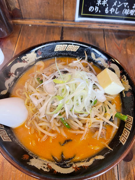 「味噌オロチョン　バター」@北海道らーめん ひむろ 稲毛店の写真