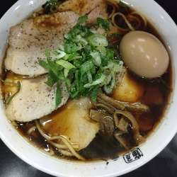 中華そば（大）850円＋肉増し150円＋味付け半熟煮玉子100円