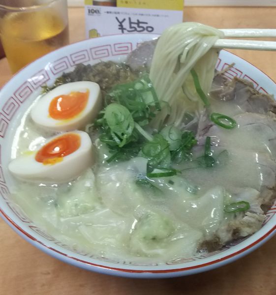 「スペシャルラーメン」@長浜ナンバーワン 祇園店の写真