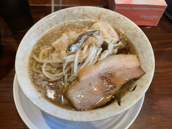 「にぼしらーめん＋味玉」@ラーメン坐 裕冬の写真