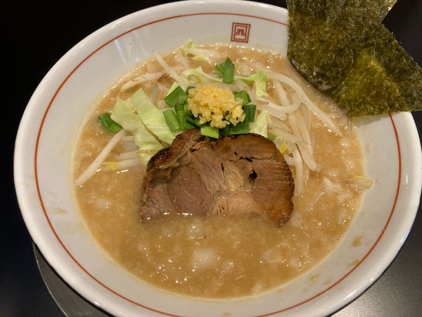 「背脂味噌」@味噌麺処 でこぼこの写真