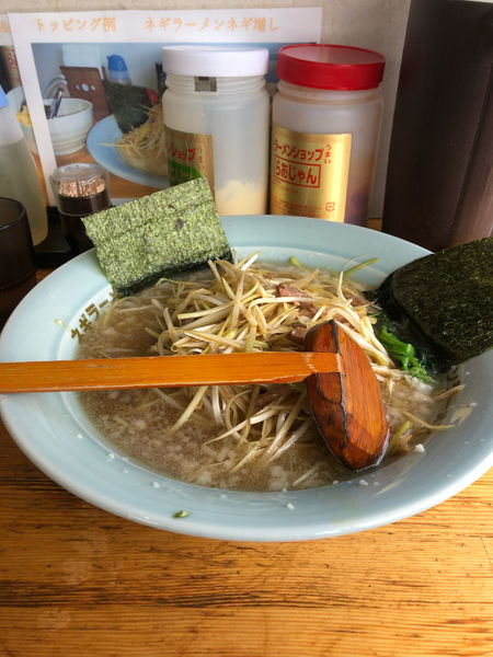 「ネギラーメン＋ネギ増し　950円」@ラーメンショップ 椿 上彦川戸店の写真