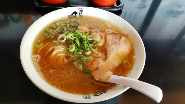 「豚骨ラーメン　やわ」@博多長浜らーめん 風び つきみ野店の写真
