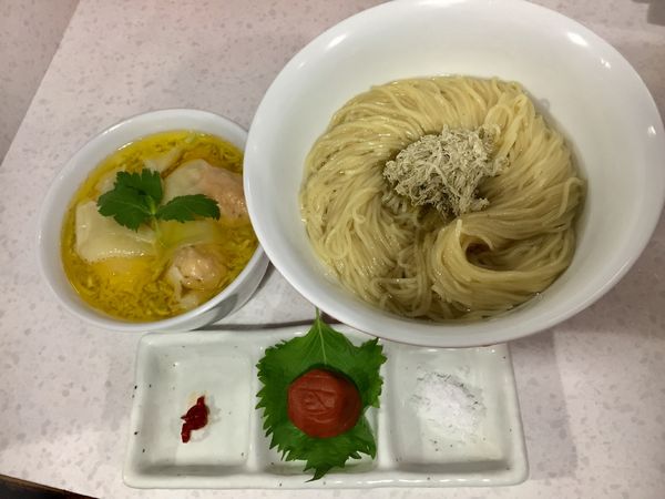 「【限定】紀州南高梅をつぶしながら食べる昆布水塩つけ麺」@ラーメン星印の写真