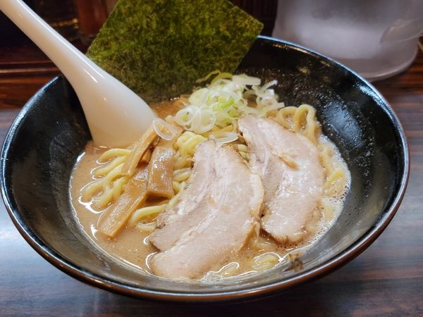 「ラーメン(太麺)」@ラーメン長山の写真