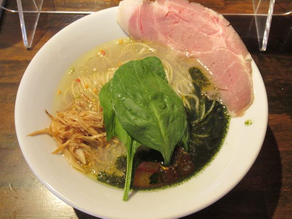 「しそ塩そば（900円）」@拉麺 はま家 六本木店の写真