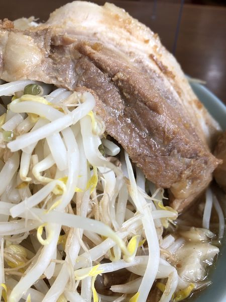 「ラーメン200g醤油　ヤサイ普通　肉ロング」@ラーメン ジライヤの写真