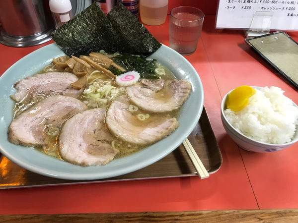 「とろチャーシュー中盛り　ライス」@ラーメンショップ 鷲宮店の写真