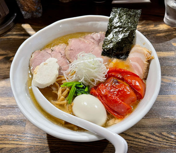 「塩ラーメン＋巻バラ＋肩ロース＋焼トマト＋白味玉」@RAMEN CiQUEの写真