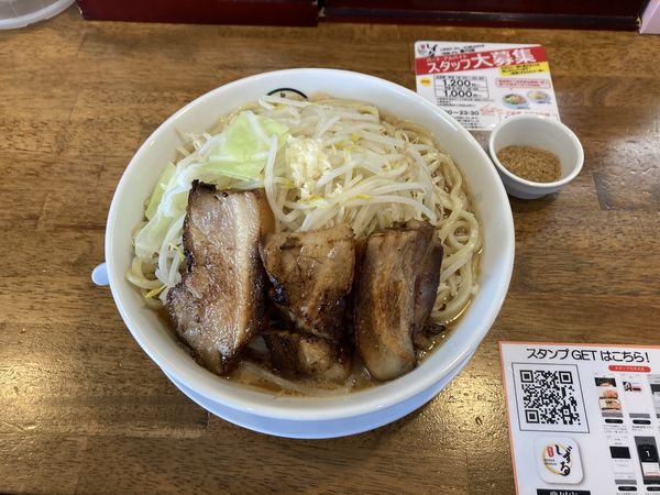「二郎系ラーメン【醤油・大大盛】」@麺屋しずる 豊川店の写真