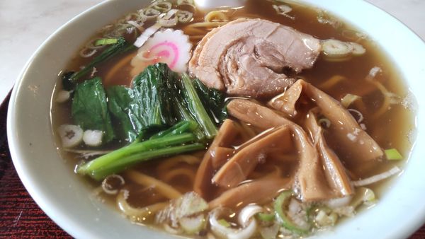 「手打ち醤油ラーメン550円」@香珍の写真