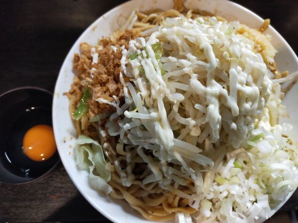 「【限定】牡蠣涼麺1050円(大100円)+生卵50円」@豚星。の写真