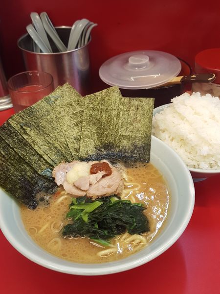 「ラーメン」@横浜ラーメン 武蔵家 東名川崎店の写真