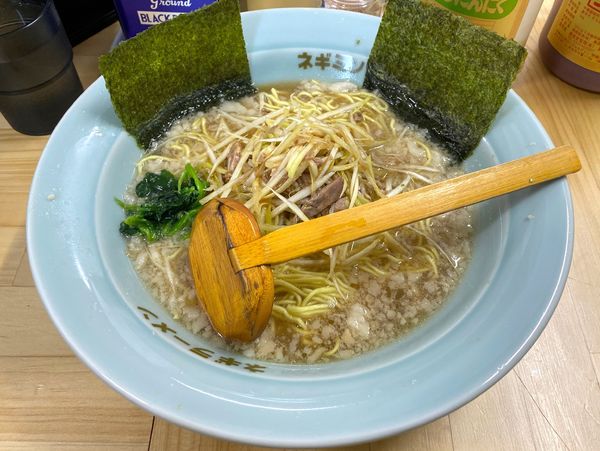 「ネギラーメン ７５０円 ※麺硬め・アブラ多め」@ラーメンショップ 椿 松伏店の写真
