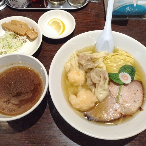 「つけて食べるしなそば､ニコニコわんたん」@あんくるていの写真