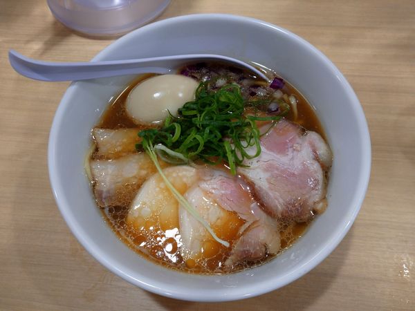 「特製中華そば 醤油 1100円」@貝麺みかわの写真