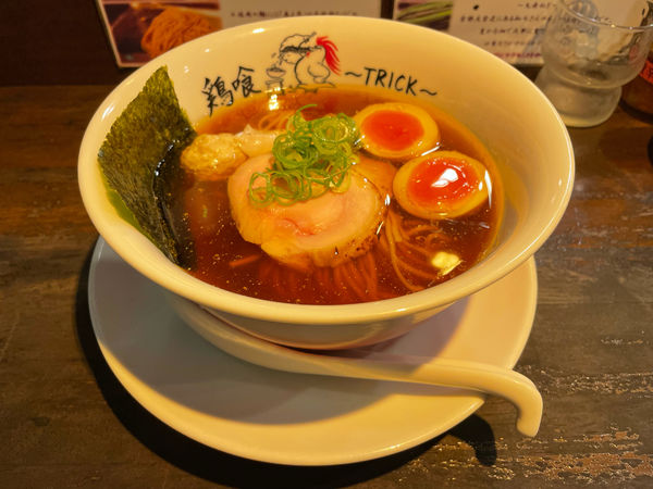 「味玉鶏の醤油ラーメン」@鶏喰～TRICK～の写真