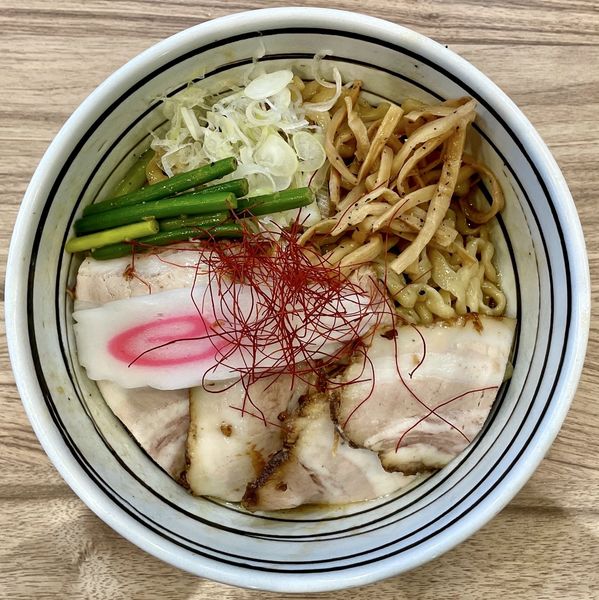「大蒜油そばチャーシュー 大盛」@くじら食堂 nonowa東小金井店の写真