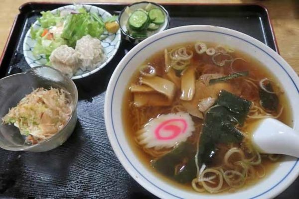 「ラーメン定食 850円」@らーめん亭 朝日山の写真