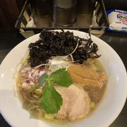 背脂煮干しラーメン