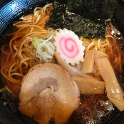 醤油ラーメン　クーポン大