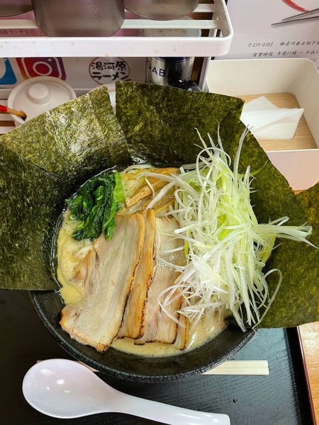「背脂ネギチャーシュー麺大盛り　海苔増し」@湯河原ラーメンの写真