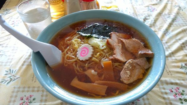 「特大ラーメン」@仲よし食堂の写真