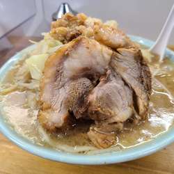 ラーメン(コール：ヤサイ ニンニク アブラマシ)