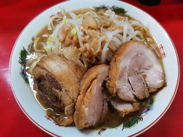 「ラーメン(ミニ) ＋豚2枚」@鷹の目 大宮店の写真