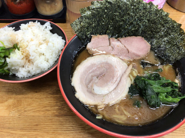 「ラーメン(普濃多)+のり増し+トッピングB+無料ライス 800円」@麺家 紫極の写真