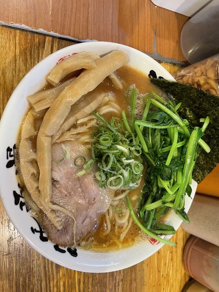 「らぁ麺大、ほうれん草」@麺屋 庄太 六浦本店の写真