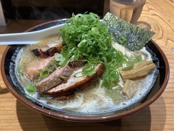 「チャーシュー中華蕎麦大　九条ねぎトッピング」@中華蕎麦 ひら井の写真