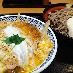 かつ丼そばセット+そば特盛り+とろろ