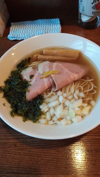 「煮干中華そば＋チャーシュー1枚」@麺屋らんまるの写真