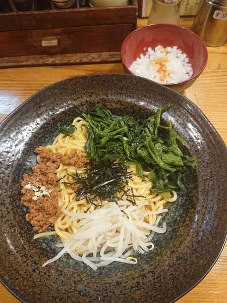 「担々麺並盛 ＋ ほうれん草 ＋ 刻みタマネギ」@油そば商店 油坊主の写真