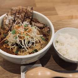 排骨担々麺（細麺￥1400）＋小ごはん（￥100）