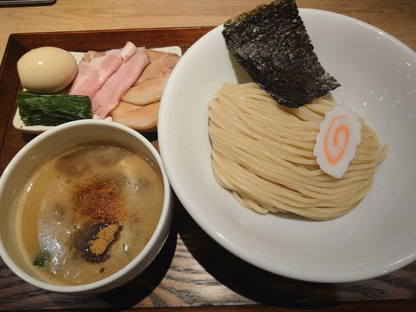 「特製濃厚つけ麺(1100円)」@濃厚焼きあご煮干し つけ麺さか田の写真