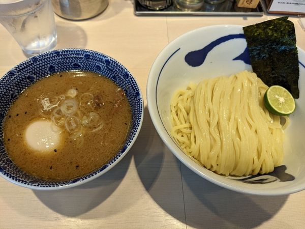「濃厚つけ麺900円」@つじ田 渋谷フクラス店の写真