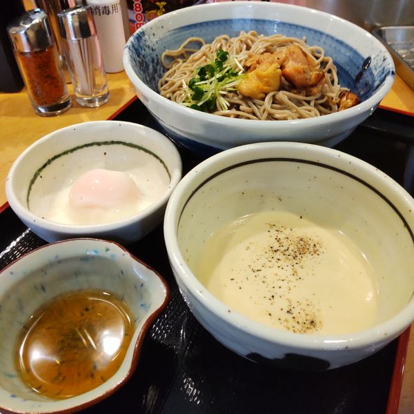 「【期間限定/店舗限定】特製カルボナーラ風つけ蕎麦（￥680）」@しぶそば 蒲田店の写真