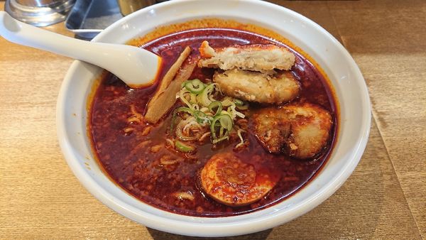 「デビルドラゴン(半辛)   1100円」@Dragon Noodle's ドラゴンラーメンの写真