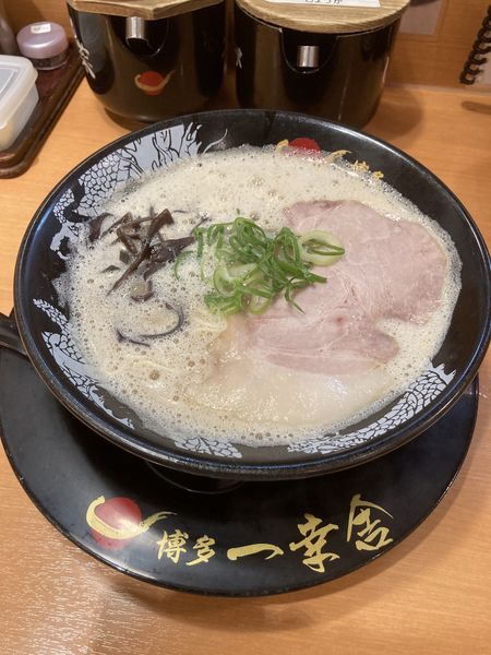「ラーメン（７８０円）」@博多 一幸舎 エキマルシェ大阪店の写真